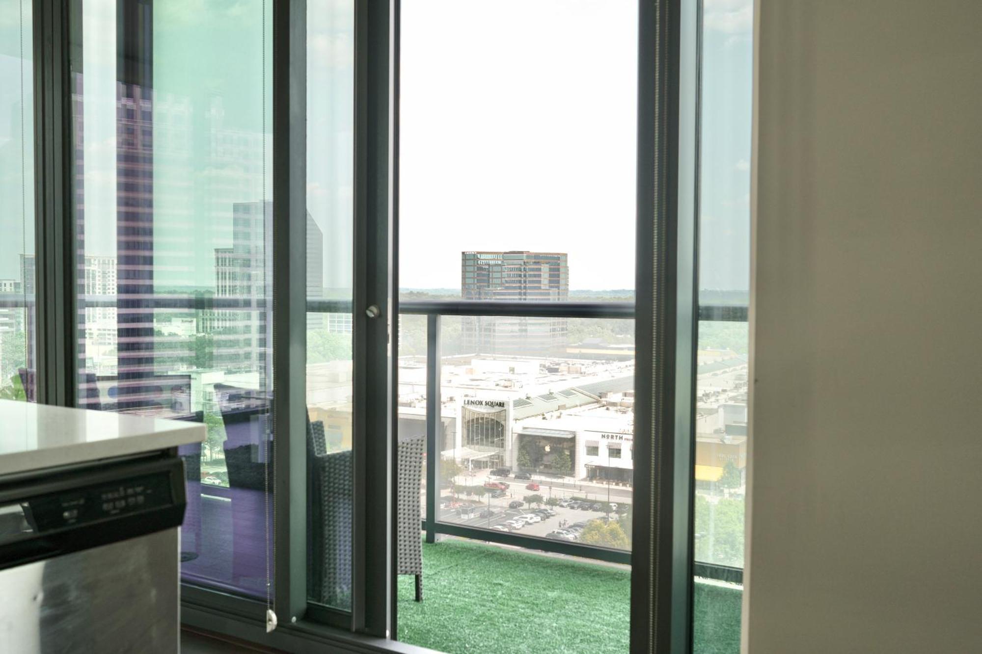 Luxury Boutique Condo In North Атланта Екстер'єр фото